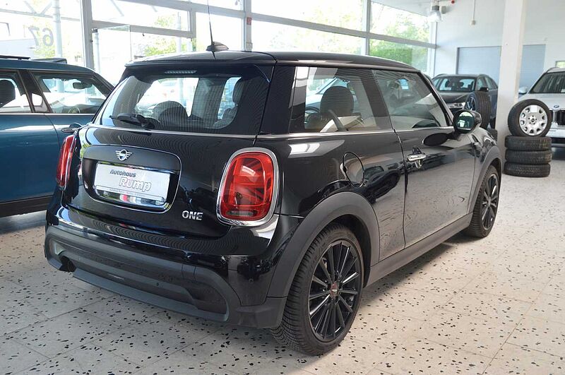 MINI ONE 3trg Classic Trim Navi Sports.