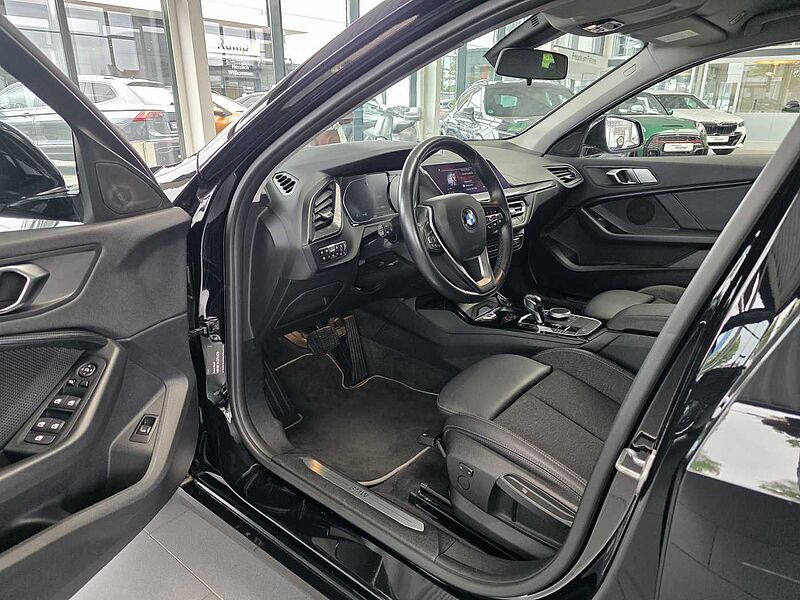 BMW 118d Shadow-Line Automatik HUD/RFK/Sitzhzg/LM