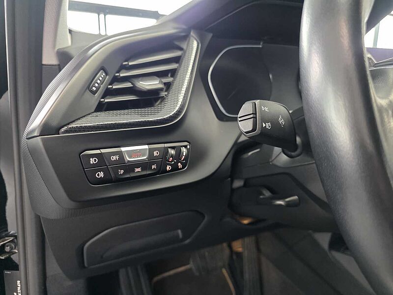 BMW 118d Shadow-Line Automatik HUD/RFK/Sitzhzg/LM