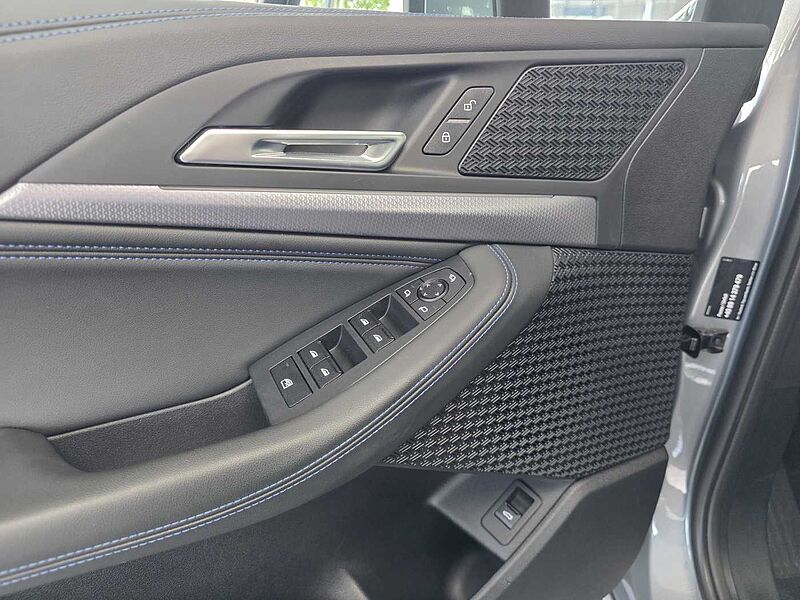 BMW 218i Active Tourer M Sport Sitzhzg/Pano/RFK/KeylessGo