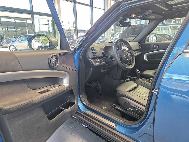 MINI Cooper Countryman Yours Trim Autom. HUD/RFK/Pano/Leder