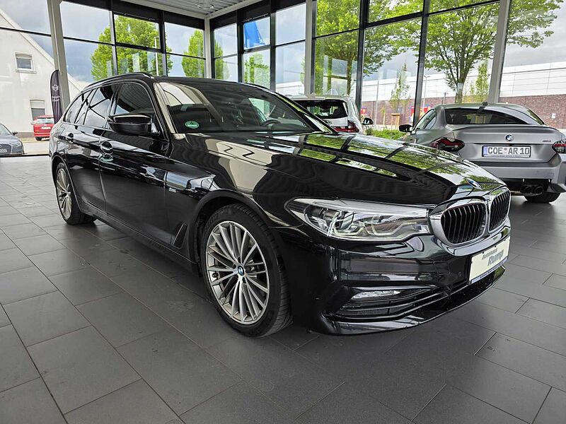 BMW 520d Touring Sport Line HUD/PANO/AHK/RFK/Adapt. LED
