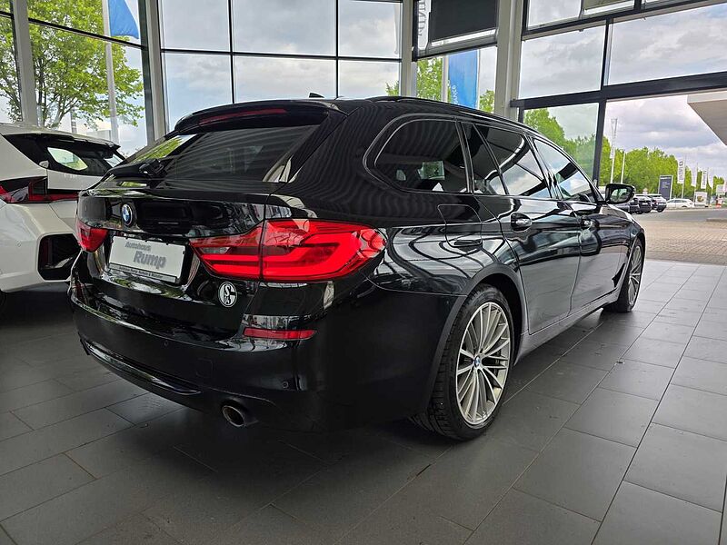 BMW 520d Touring Sport Line HUD/PANO/AHK/RFK/Adapt. LED