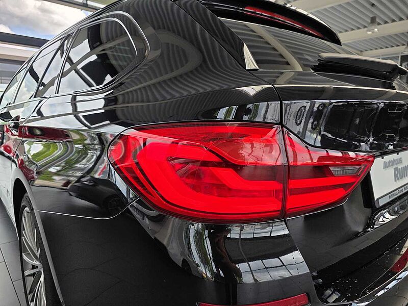 BMW 520d Touring Sport Line HUD/PANO/AHK/RFK/Adapt. LED