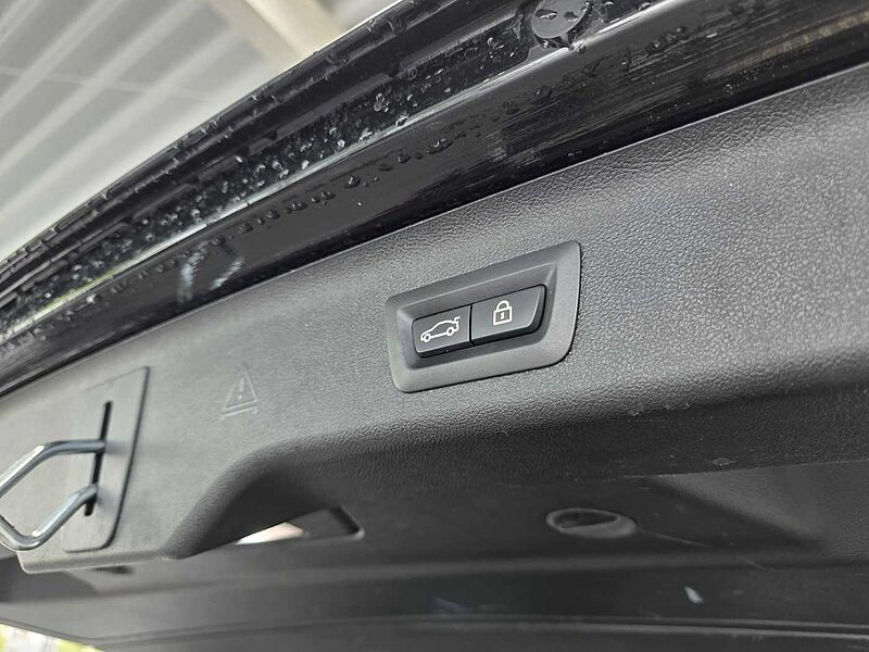BMW 520d Touring Sport Line HUD/PANO/AHK/RFK/Adapt. LED
