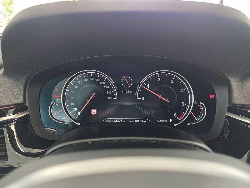 BMW 520d Touring Sport Line HUD/PANO/AHK/RFK/Adapt. LED