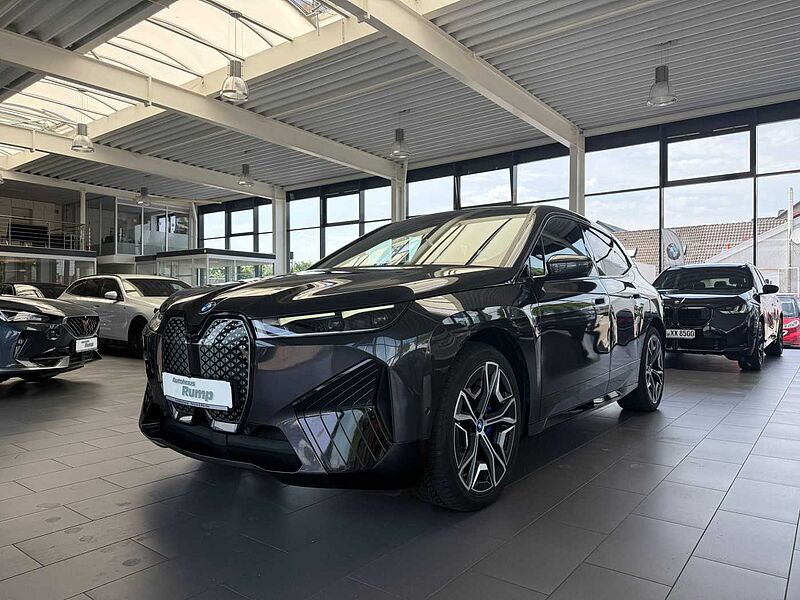 BMW iX xDrive50 Sportpaket/B&W/Drive. Prof. /Luft