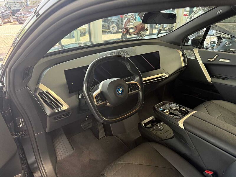 BMW iX xDrive50 Sportpaket/B&W/Drive. Prof. /Luft