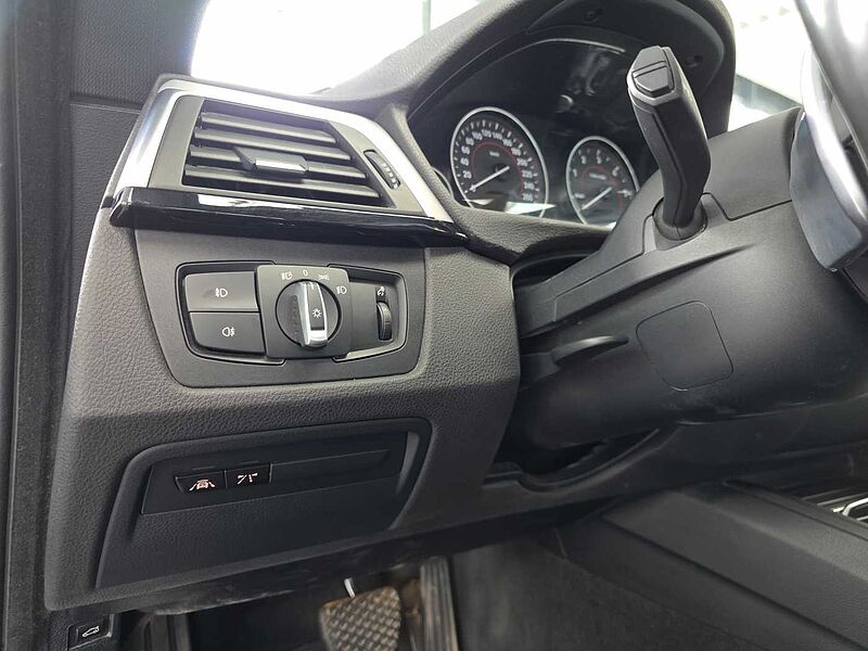 BMW 320d GT M Sport AHK/HUD/PANO/RFK/Keyless