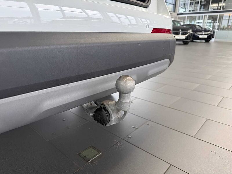 BMW X1 sDrive18i AHK, Adapt. LED, NAVI, RFK