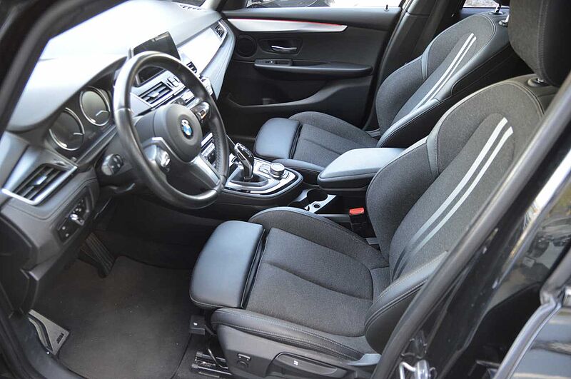 BMW 218i Act. Tour. Autom. Modell M Sport