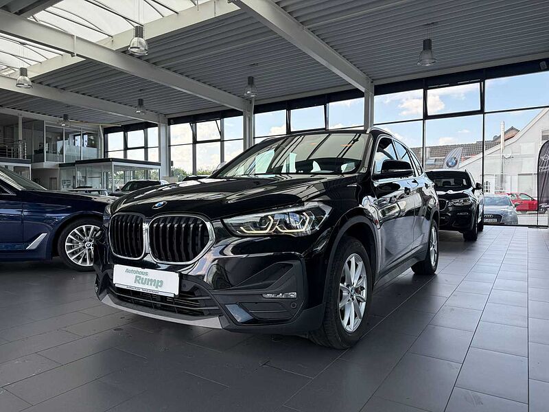 BMW X1 sDrive18i Advantage | LED| Navi | AHK