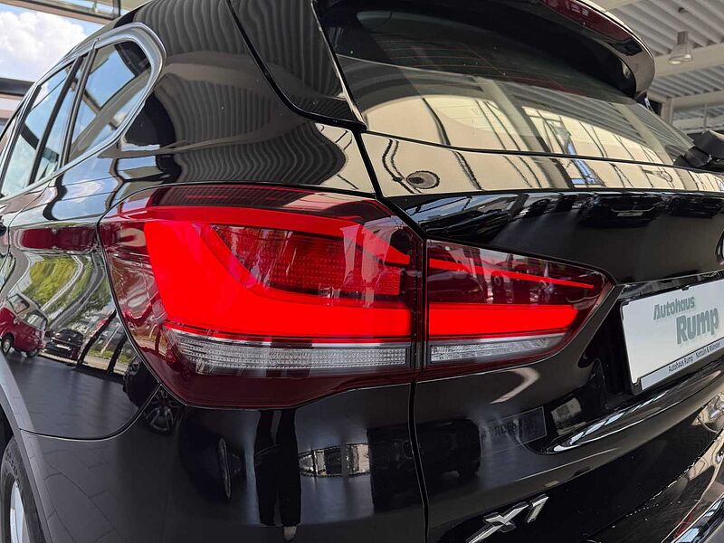BMW X1 sDrive18i Advantage | LED| Navi | AHK