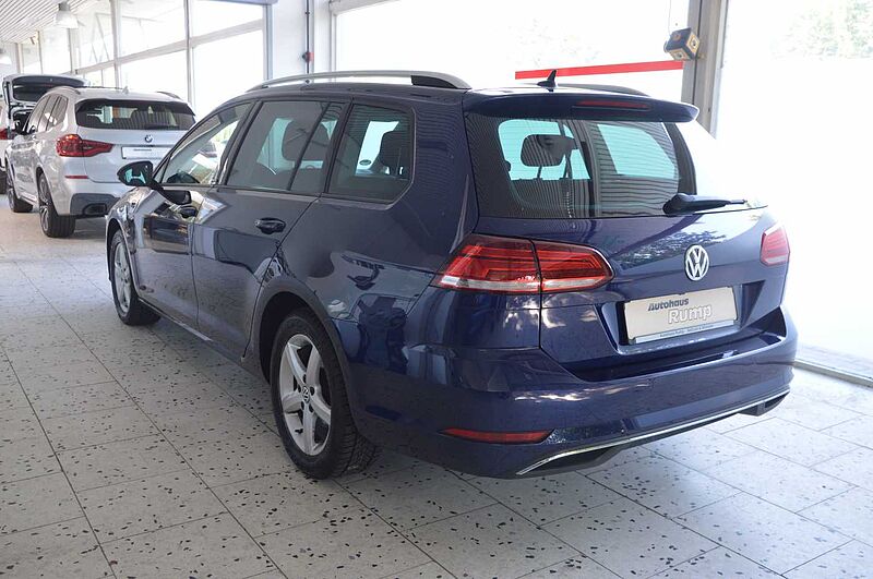 Volkswagen Golf VII Var. 1.5 TSI Auto. IQ. DRIVE AHK
