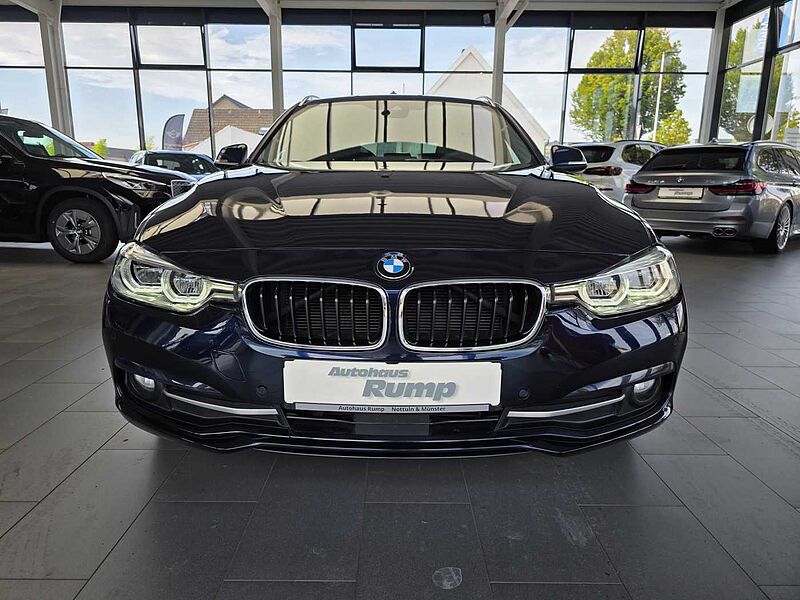 BMW 320d Sport Line AHK/HUD/Navi/Leder/RFK