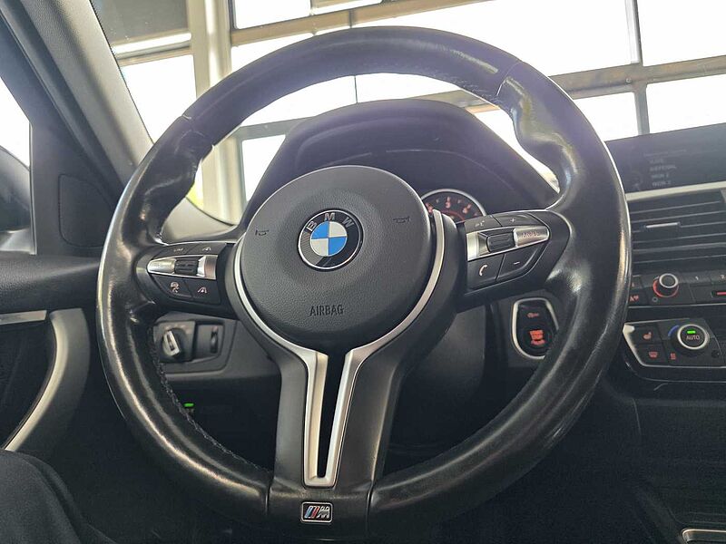 BMW 320d Sport Line AHK/HUD/Navi/Leder/RFK