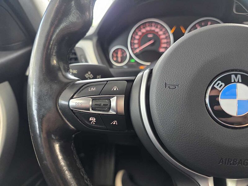 BMW 320d Sport Line AHK/HUD/Navi/Leder/RFK