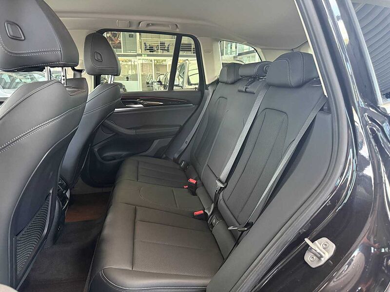 BMW X3 xDrive20d Aut. AHK, HiFi, LED, RFK