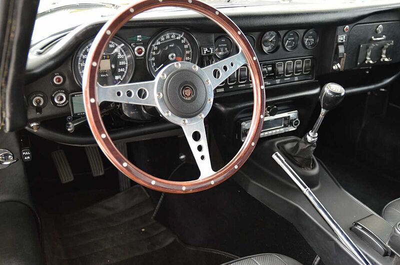 Jaguar E-Type Serie III  V12 OTS