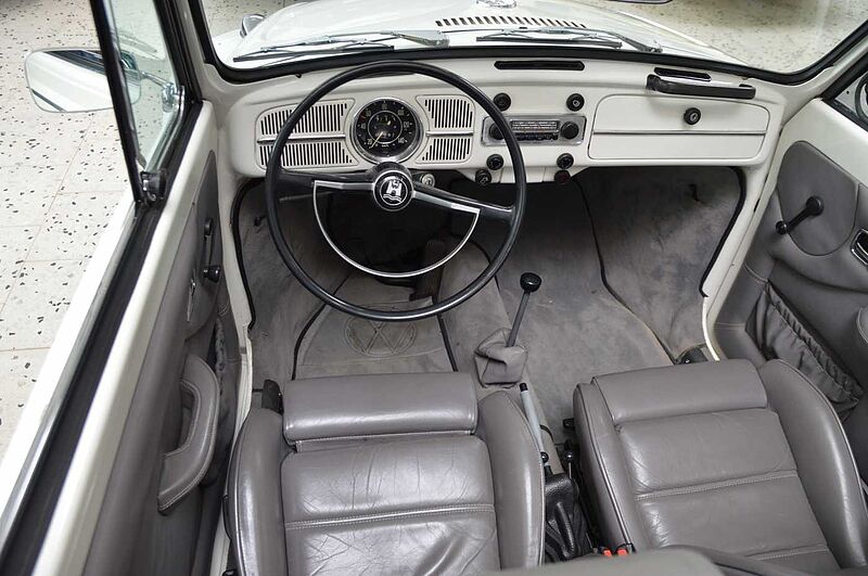Volkswagen K&auml;fer 1500 Cabrio