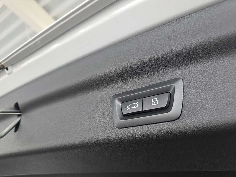 BMW X1 sDrive18i M-Sport Pro AHK/H-K/DAB/Navi/LED