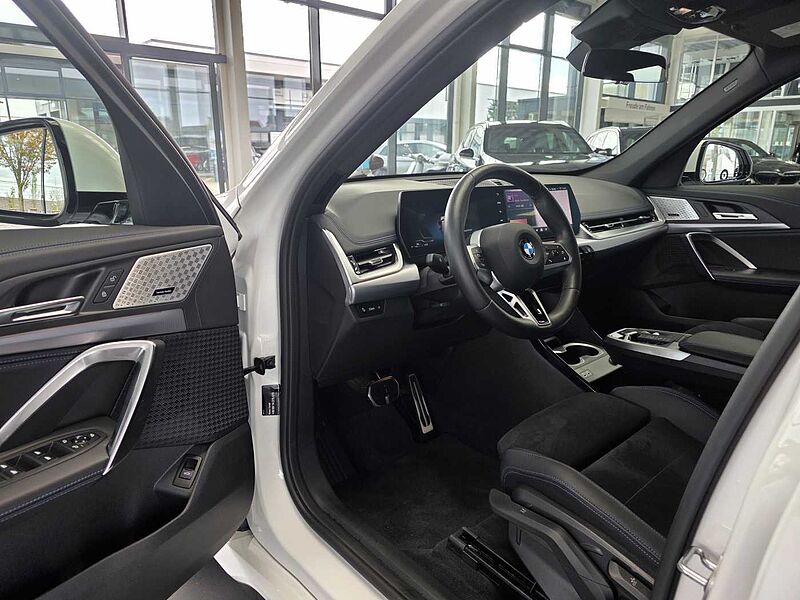 BMW X1 sDrive18i M-Sport Pro AHK/H-K/DAB/Navi/LED