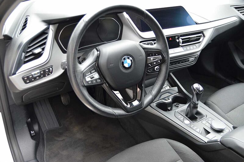 BMW 118i Advantage Sitzhzg. LM-F'17