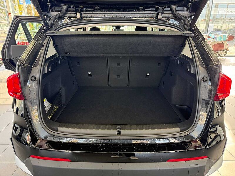 BMW iX1 eDrive20 | Navi | LED | SHZ| Kamera | Parkassistent