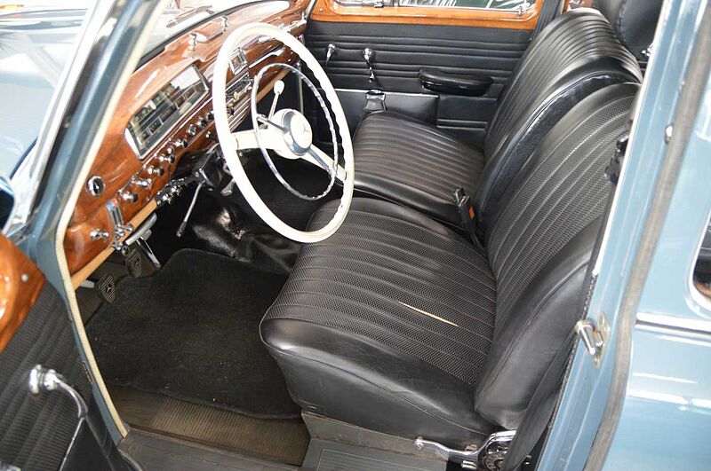 Mercedes-Benz 220A Ponton Verdeck