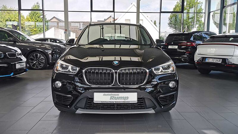 BMW X1 sDrive18i Aut. Interieur Sport, LED, PDCv+h