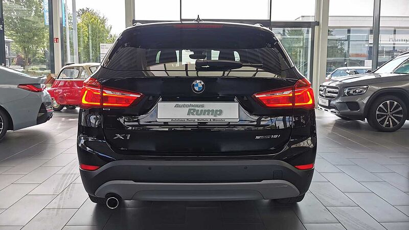 BMW X1 sDrive18i Aut. Interieur Sport, LED, PDCv+h