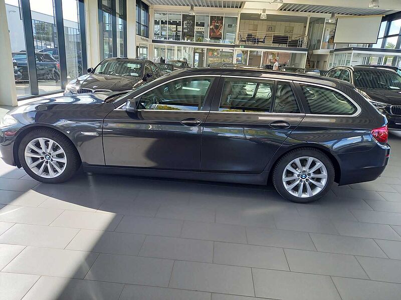 BMW 520d Touring Aut. Navi+,4-Zonen-Klima. ,Pano, AHK