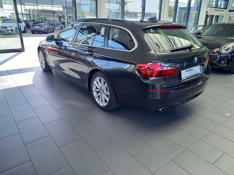 BMW 520d Touring Aut. Navi+,4-Zonen-Klima. ,Pano, AHK