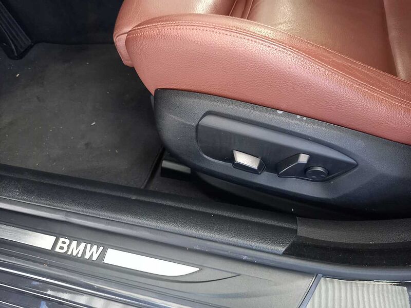 BMW 520d Touring Aut. Navi+,4-Zonen-Klima. ,Pano, AHK