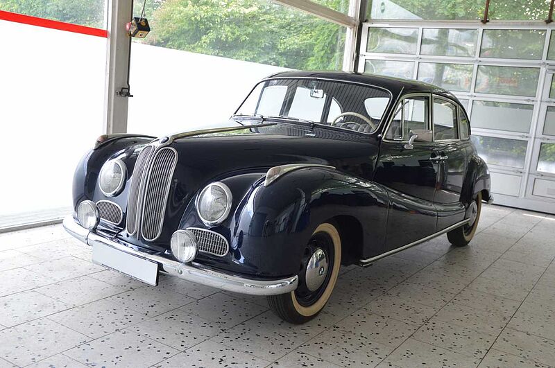 BMW 501