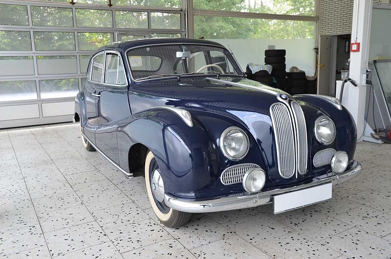 BMW 501