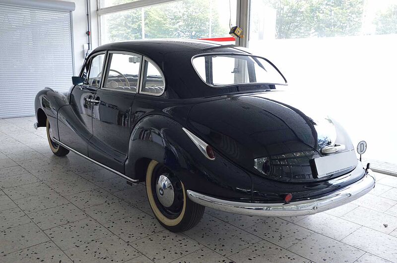 BMW 501