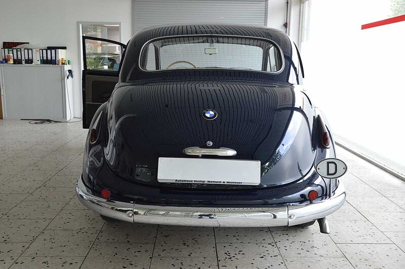 BMW 501