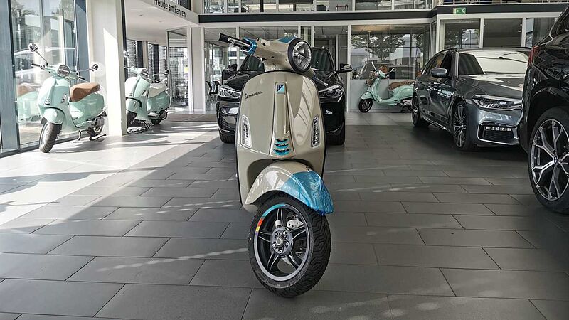 Vespa Primavera S 50 *beige* MJ 24 Cockpit