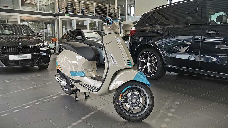 Vespa Primavera S 50 *beige* MJ 24 Cockpit