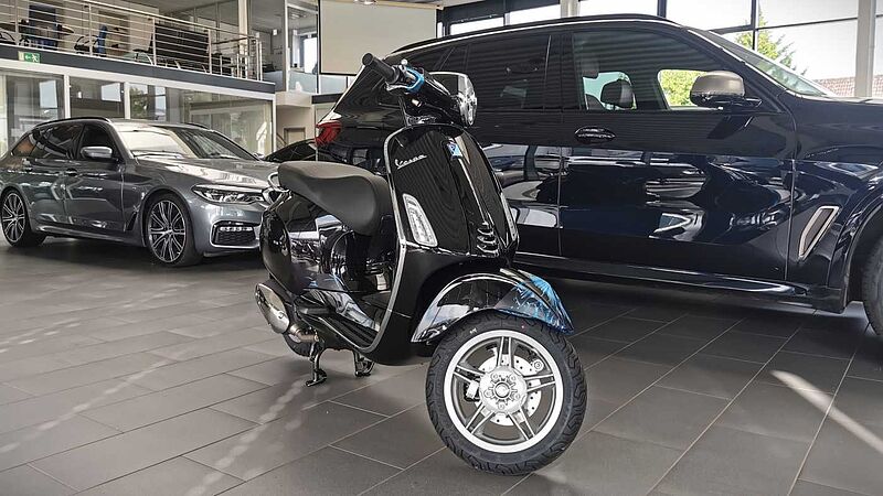 Vespa Primavera 125 *schwarz*