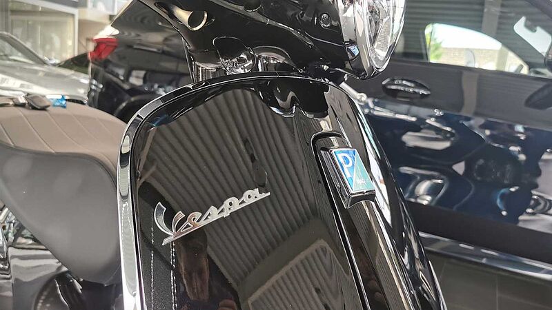 Vespa Primavera 125 *schwarz*