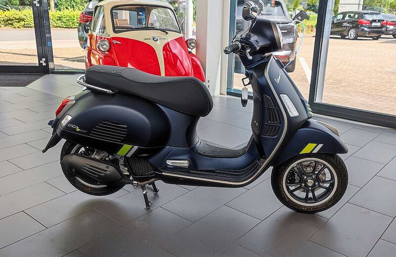 Vespa GTS 125 Super *schwarz*