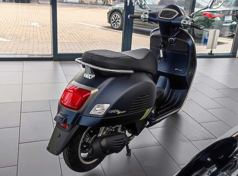 Vespa GTS 125 Super *schwarz*