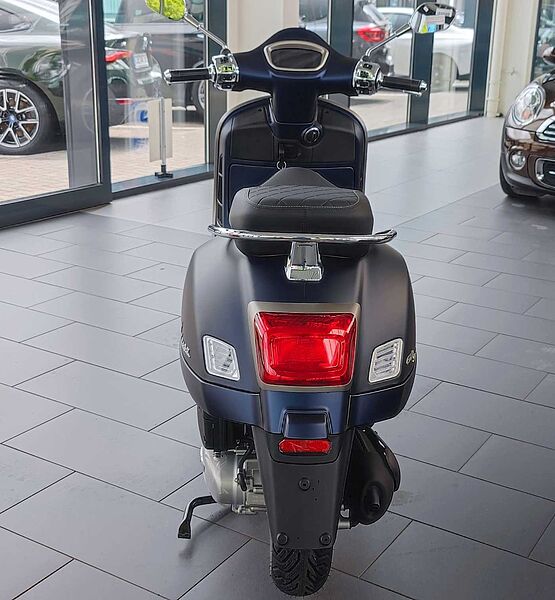 Vespa GTS 125 Super *schwarz*