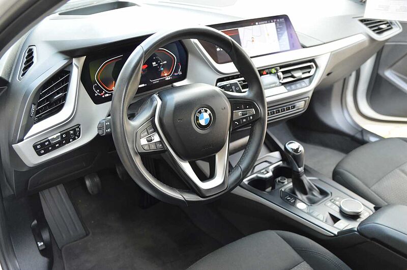 BMW 118i Adv. Navi, LED, HUD