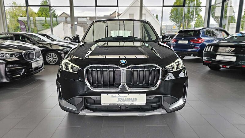 BMW X1 sDrive18i AHK | SHZ | Adap. LED | ACC