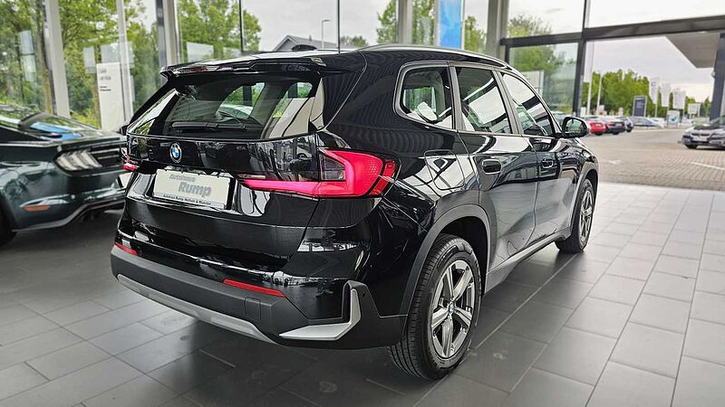 BMW X1 sDrive18i AHK | SHZ | Adap. LED | ACC