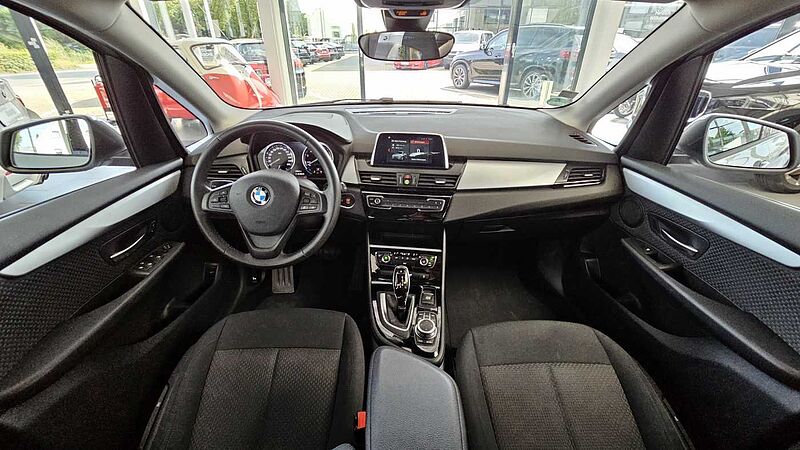 BMW 218i Active Tourer Aut. Advantage AHK | LED | NAVI