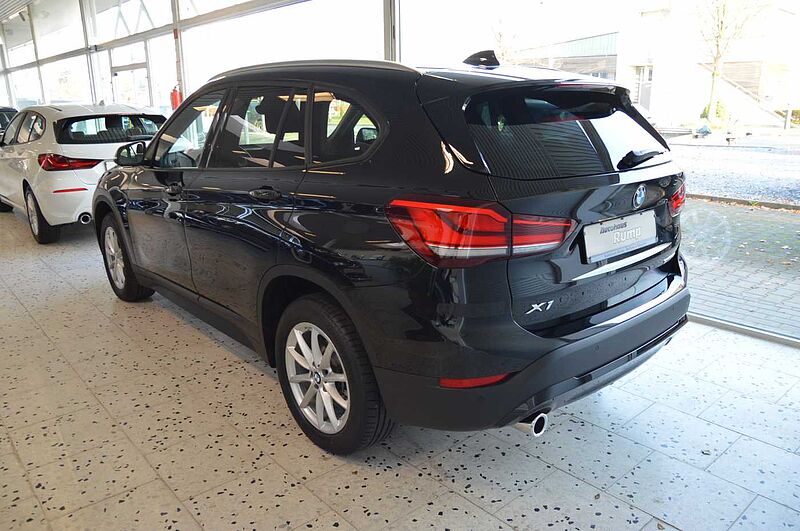 BMW X1 sDrive18i Adv. AHK, Kamera